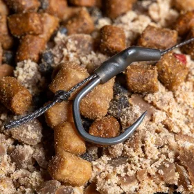   Nash Solid Bag Rig 8 Szakáll Nélküli, Füles Előkötött Horog 3db